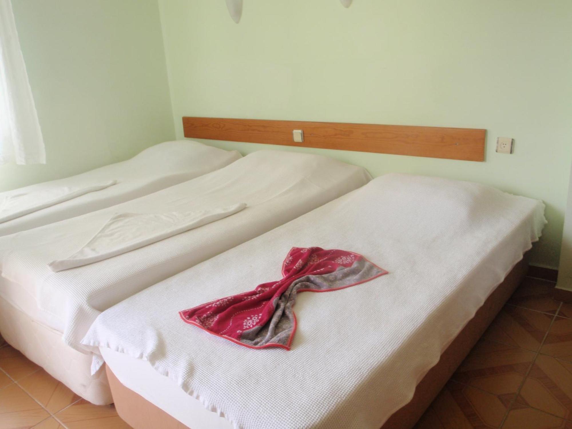 Aloe Apart Hotel Мармарис Екстериор снимка